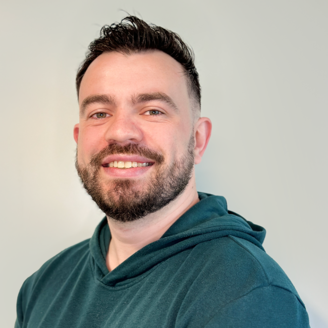 Dan Headshot