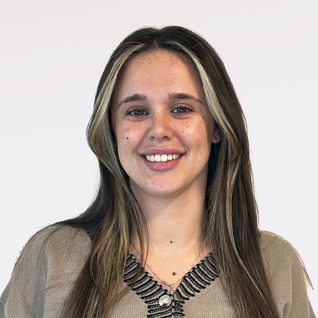 Emily Sprakes Headshot