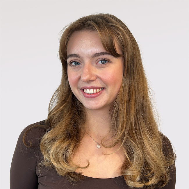 Ellie Buckley Headshot